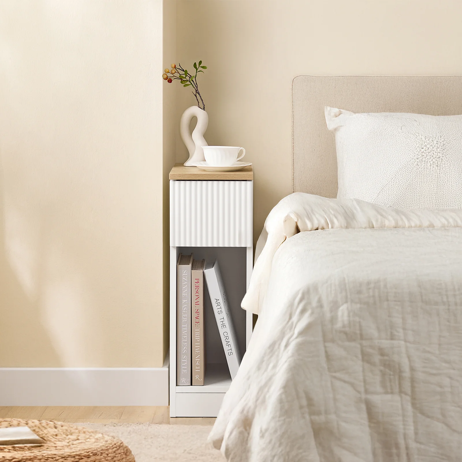 SoBuy FBT111-W Smalle en Fijne Nachtkastje met Lade en Plank – Nachtkastje voor Bed of Sofa – Opbergruimte voor Slaapkamer of Woonkamer, Wit L20 x B35 x H60 cm - Image 6