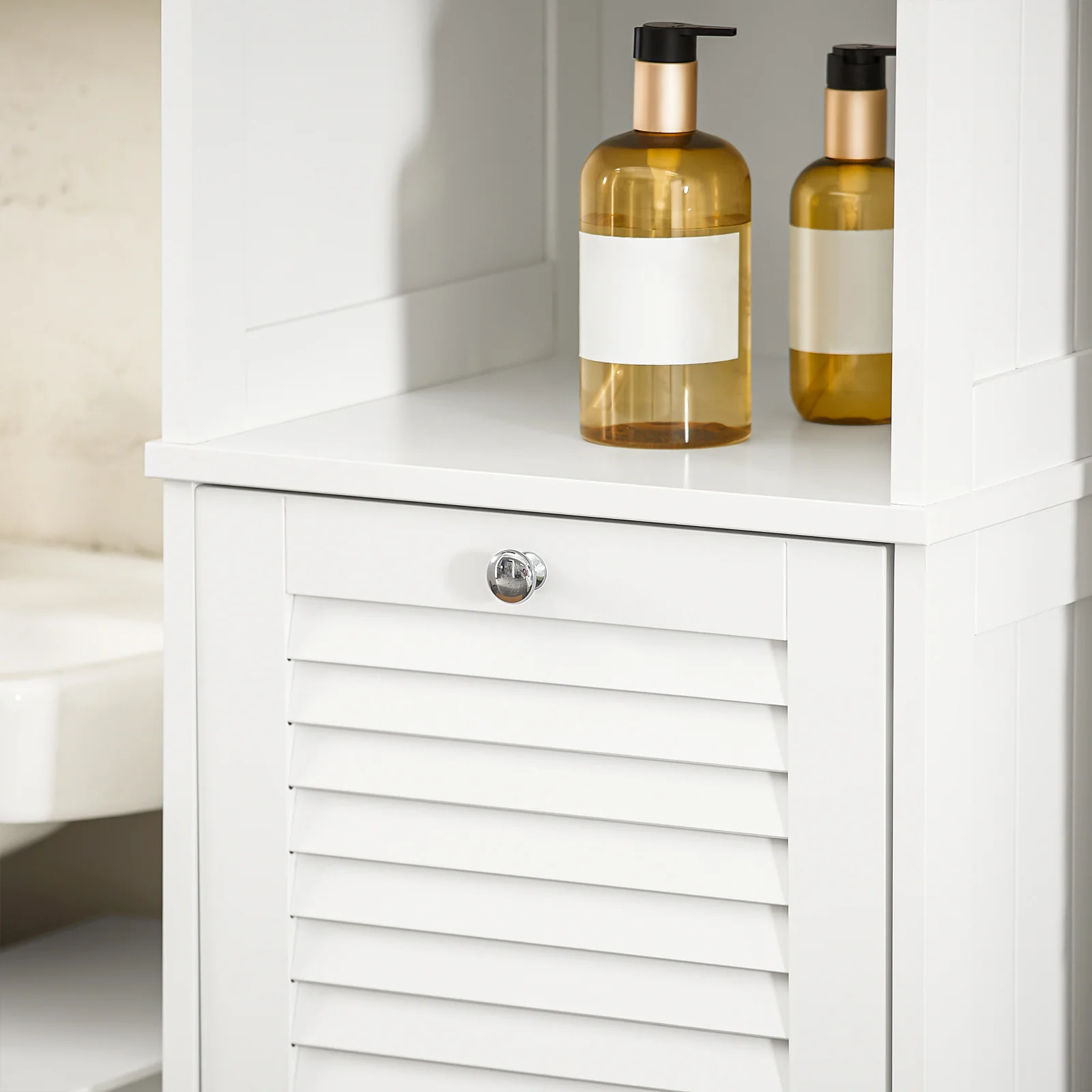 SoBuy BZR124-W Badkamer Kolomkast - Badkamerkast - Hoge Kast - Staande Kolomkast met 1 Deur, 1 Lade en 1 Uitneembare Wasmand - Image 9