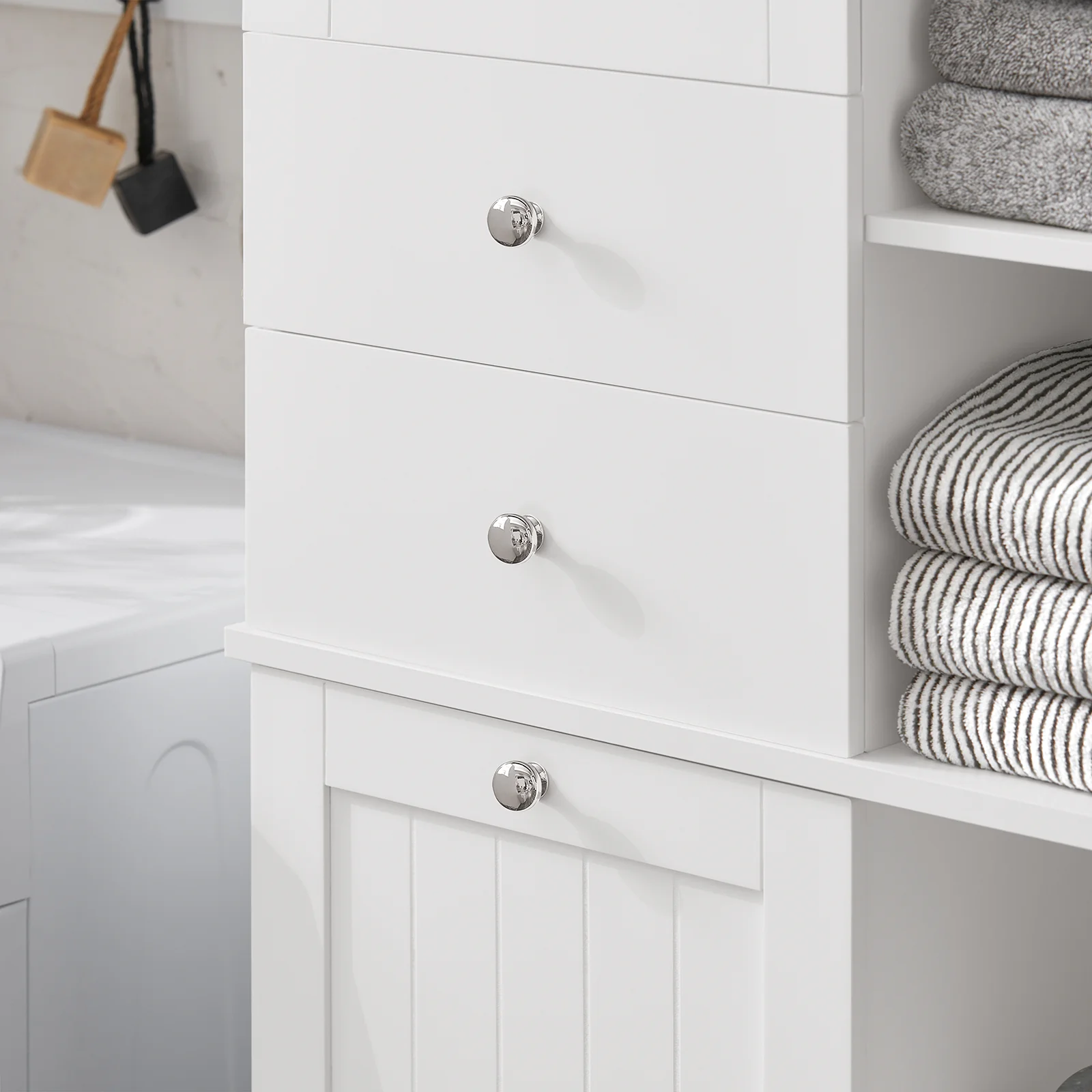 SoBuy BZR104-W Hoge Badkamerkast met Wasmand Slanke Vrijstaande Badkamerkast, Smal Opbergmeubel met Planken, Handdoekenrek, Wit 60x37x171 cm - Image 10