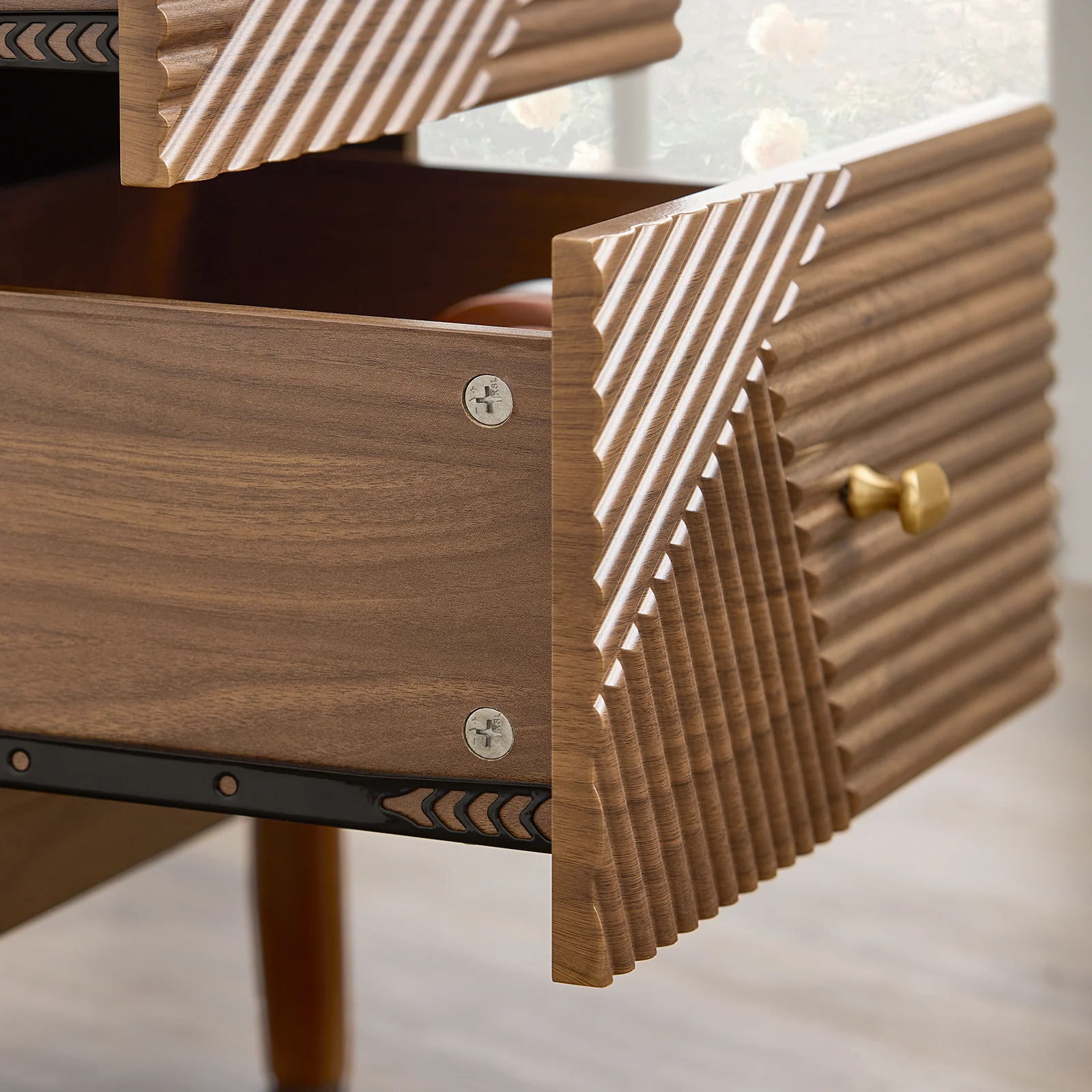 Pre-order SoBuy FBT170-N Vintage Nachtkastje met 2 Lades, Houten Bijzettafel met Rubberhouten Poten, Retro Nachtkast voor Slaapkamer, Woonkamer of Studie, Bruin, B45 × D40 × H58 cm - Image 9