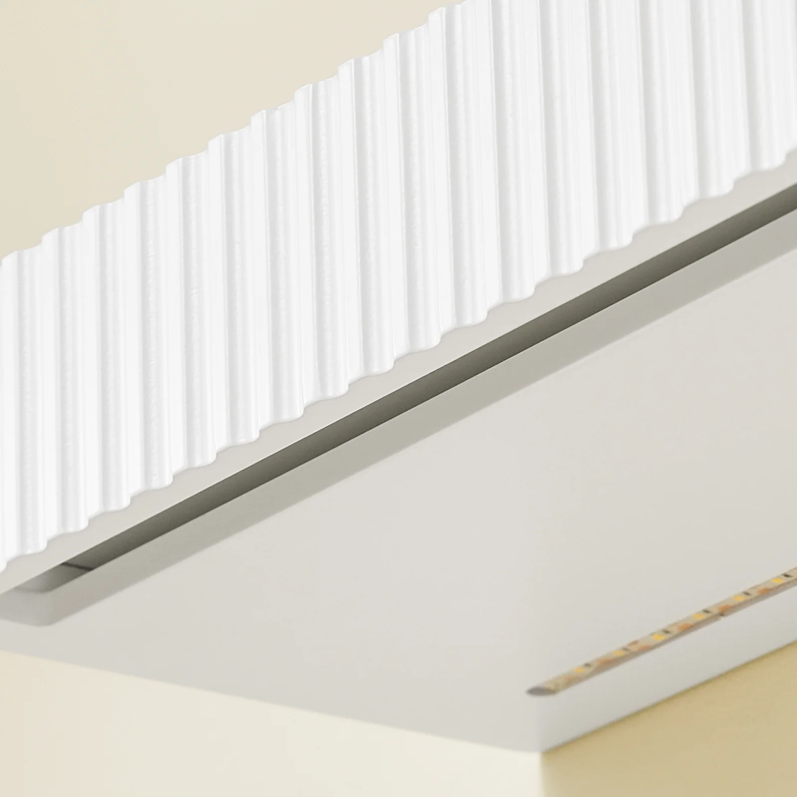 Pre-order SoBuy FHK38-W zwevende wandplank met lade & LED-bewegingssensor, wandplank voor slaapkamer, hal & woonkamer, batterijgevoed, B60 × D20 × H8 cm, wit - Image 10