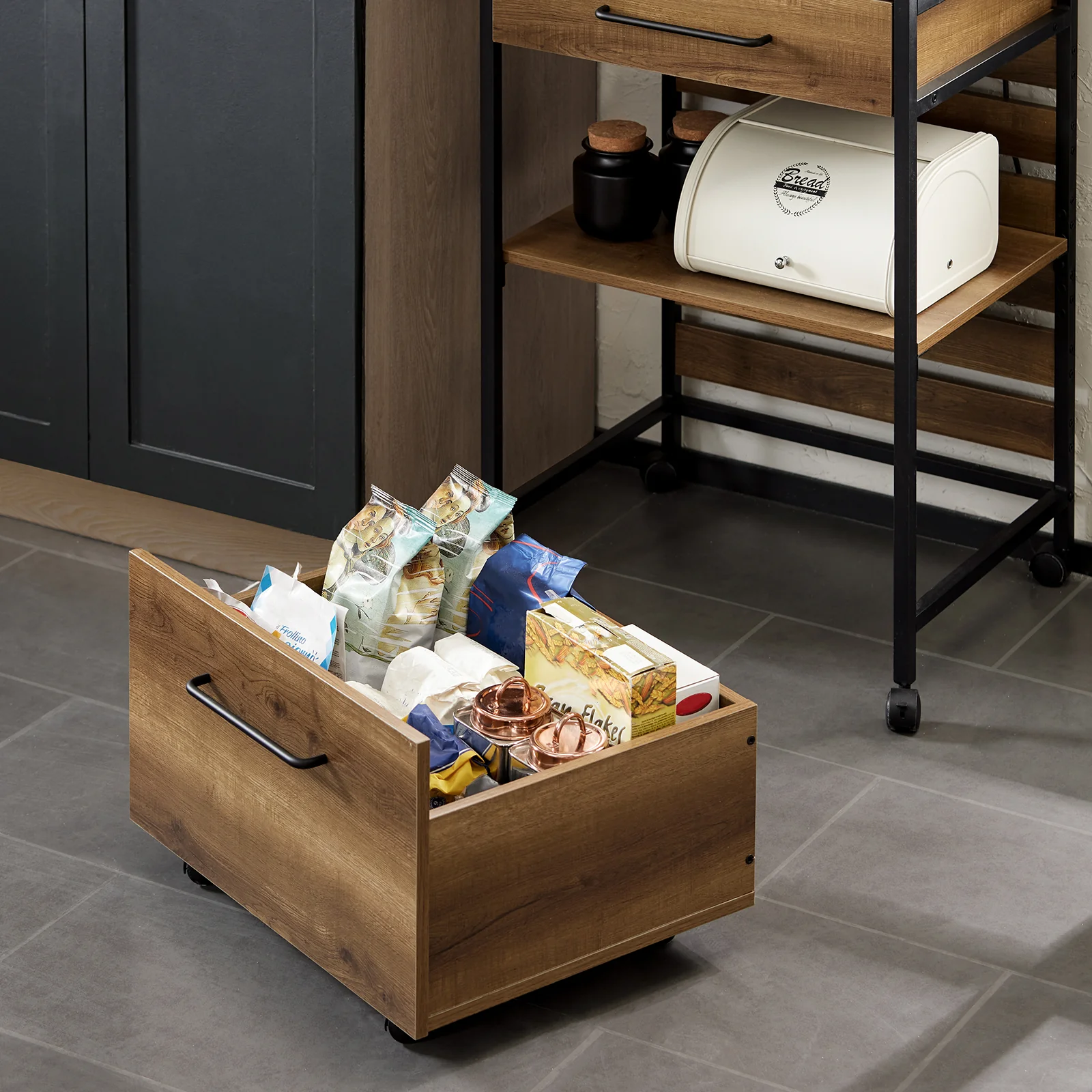 SoBuy FKW118-PF Keukentrolley met Wielen – Compact Keukenkastje met 2 Lades en Opbergvak, Industrieel Staal & Hout, 60×45×90 cm - Image 10