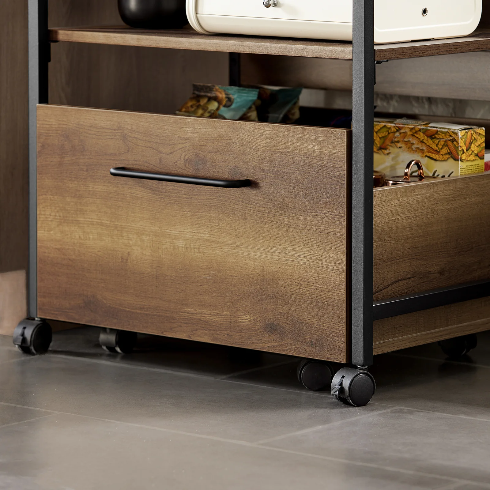 SoBuy FKW118-PF Keukentrolley met Wielen – Compact Keukenkastje met 2 Lades en Opbergvak, Industrieel Staal & Hout, 60×45×90 cm - Image 7