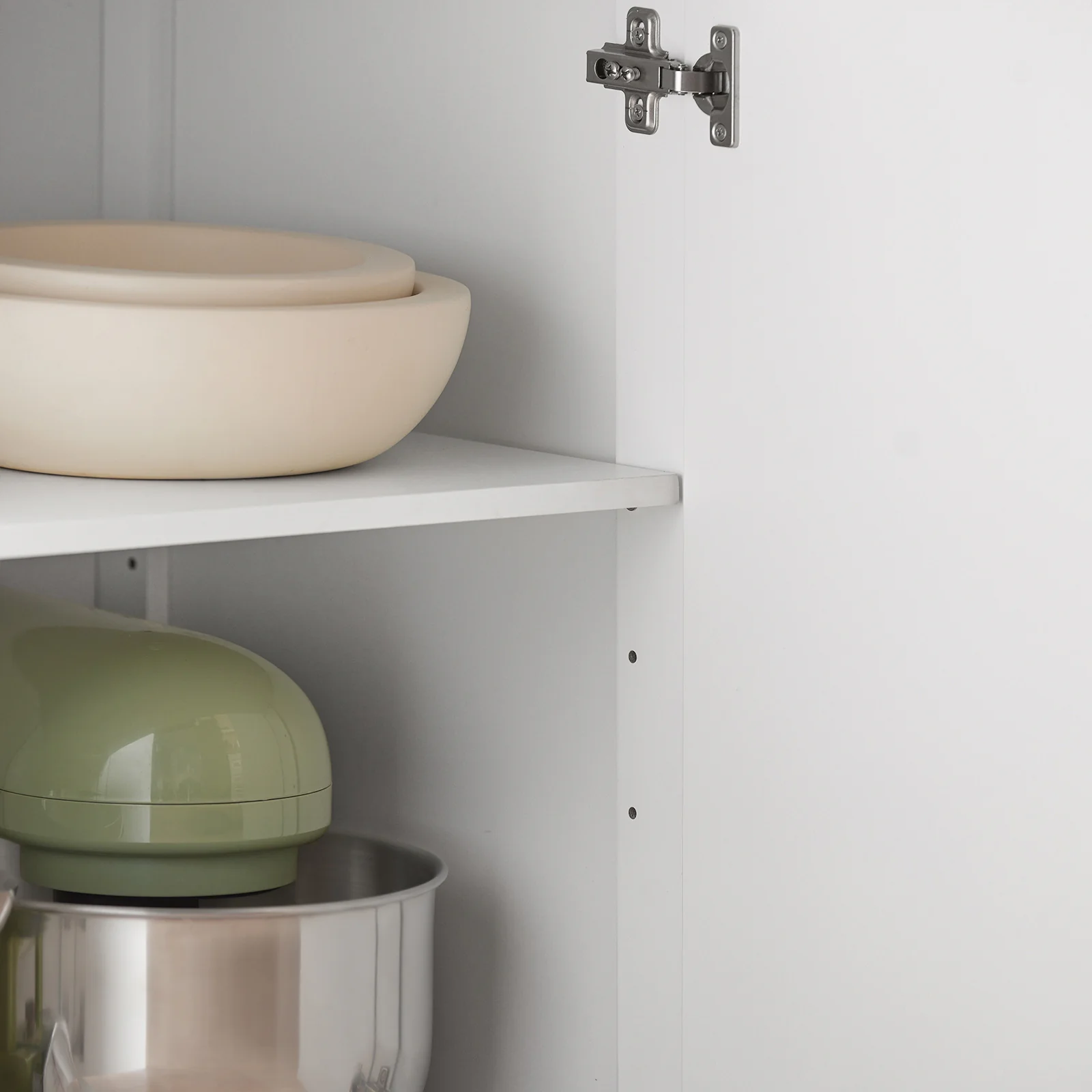 SoBuy FKW119-WN Keukentrolley, Keukenwagen, Serveerwagen, Keukenrolwagen, Keukenkast, Eetkamerkast, Buffet, Dressoir, met 1 Lade, 2 Deuren en 1 Heedoekhouder, Wit, 74,5x91x45,5 cm - Image 10
