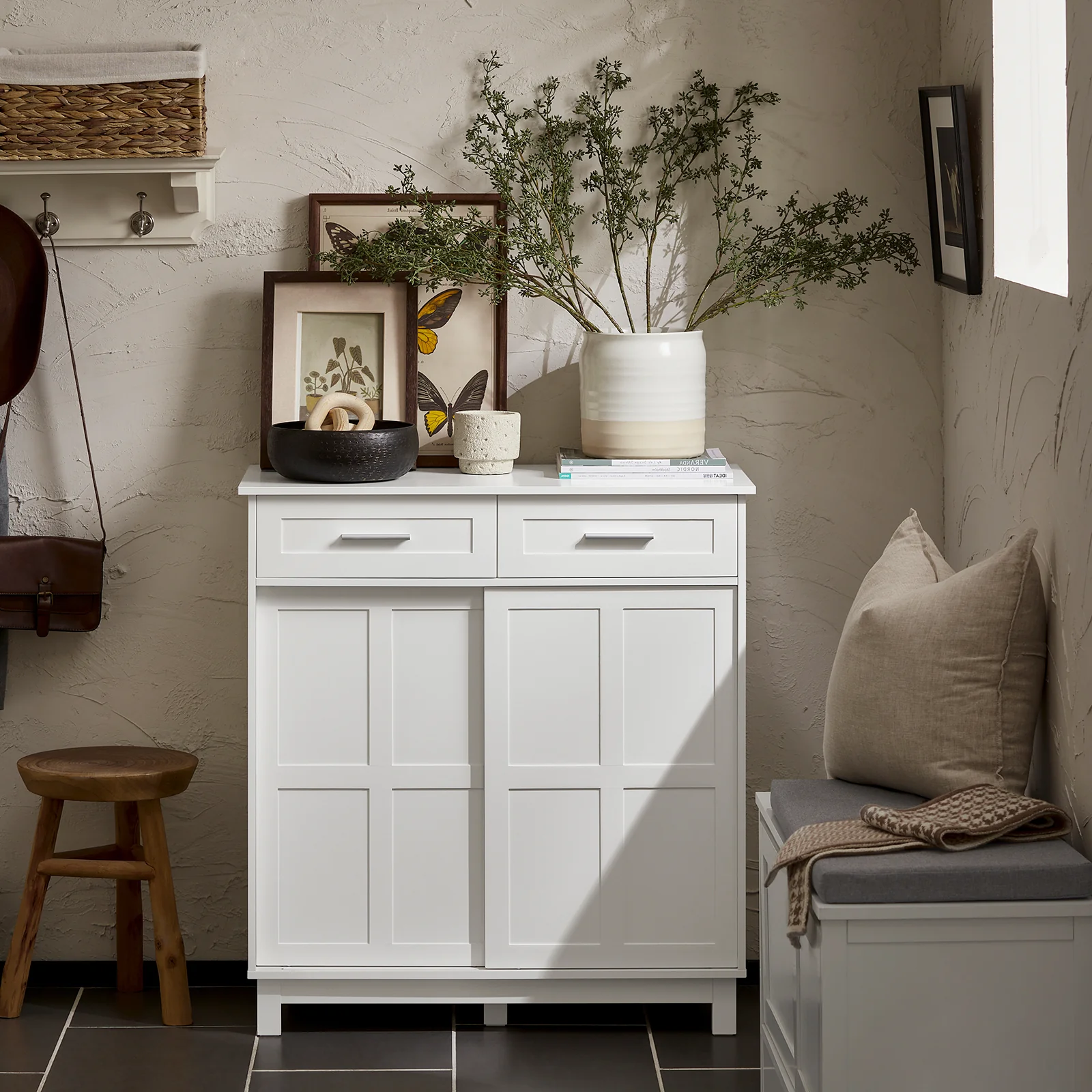 SoBuy FSB84-W Schoenenkast Schoenencommode Schoenenrek Inkomkast Keukenkast Eetkamerkast Dressoir met 2 Lades en 2 Schuifdeuren - Image 2