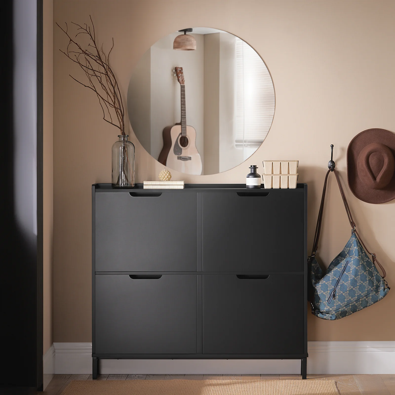 SoBuy FSR100-SCH Schoenenkast Smalle Schoenenkast met 4 Kleppen – Ruimtebesparend Modern Design voor Hal of Gang – Stevige Planken, Staand, Hoge Capaciteit – Zwart, 100x19x91cm - Image 3