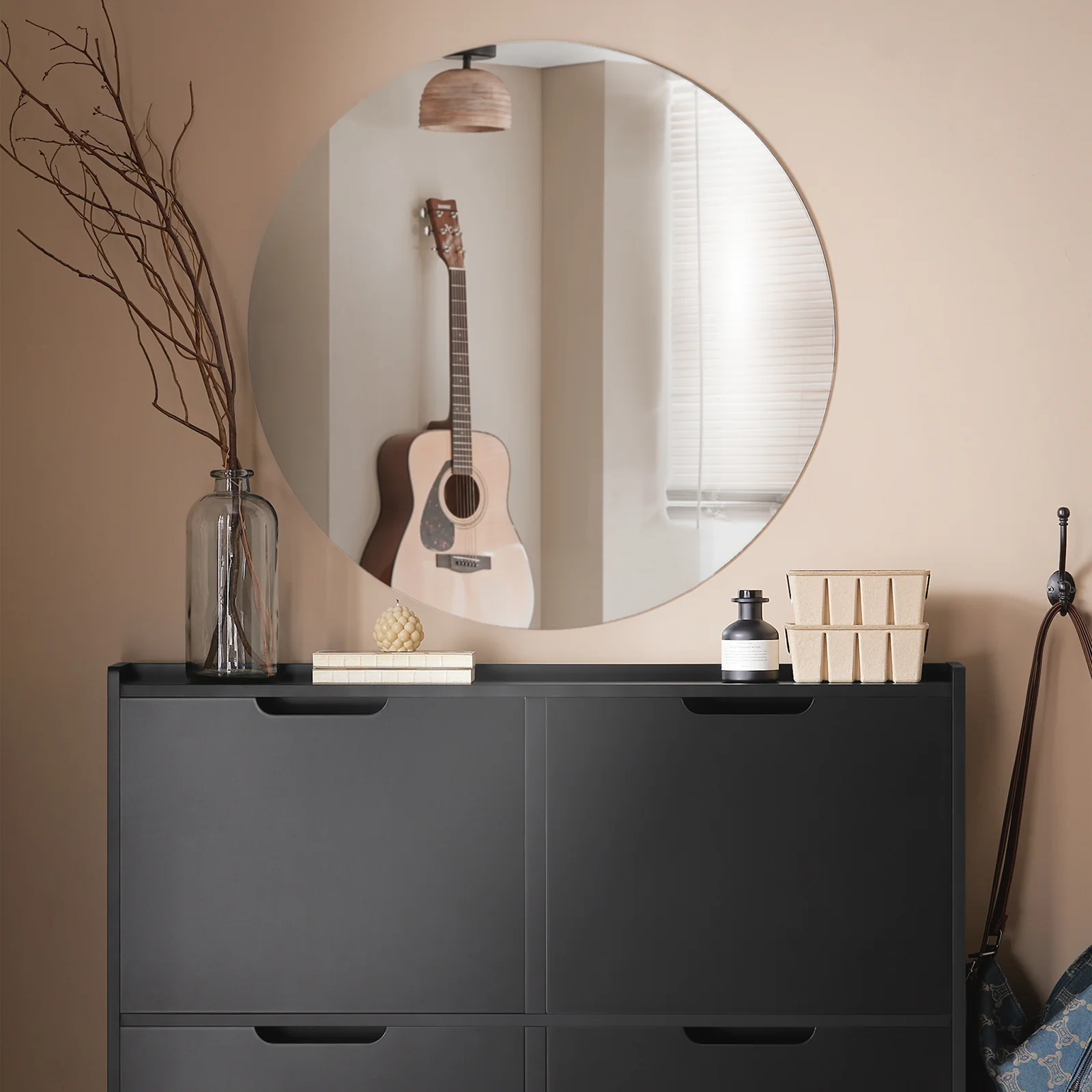 SoBuy FSR100-SCH Schoenenkast Smalle Schoenenkast met 4 Kleppen – Ruimtebesparend Modern Design voor Hal of Gang – Stevige Planken, Staand, Hoge Capaciteit – Zwart, 100x19x91cm - Image 8