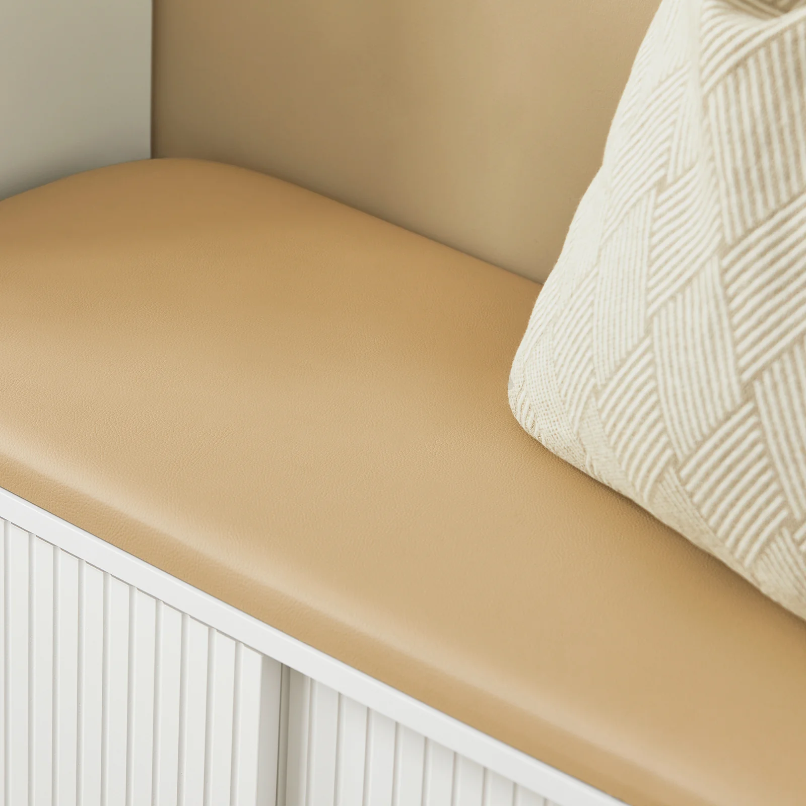 SoBuy FSR116-W Schoenenbank met Opbergruimte – 2 Schuifdeuren, 4 Verstelbare Planken & Comfortabel Kussen – 85x37x49 cm, Wit - Image 7