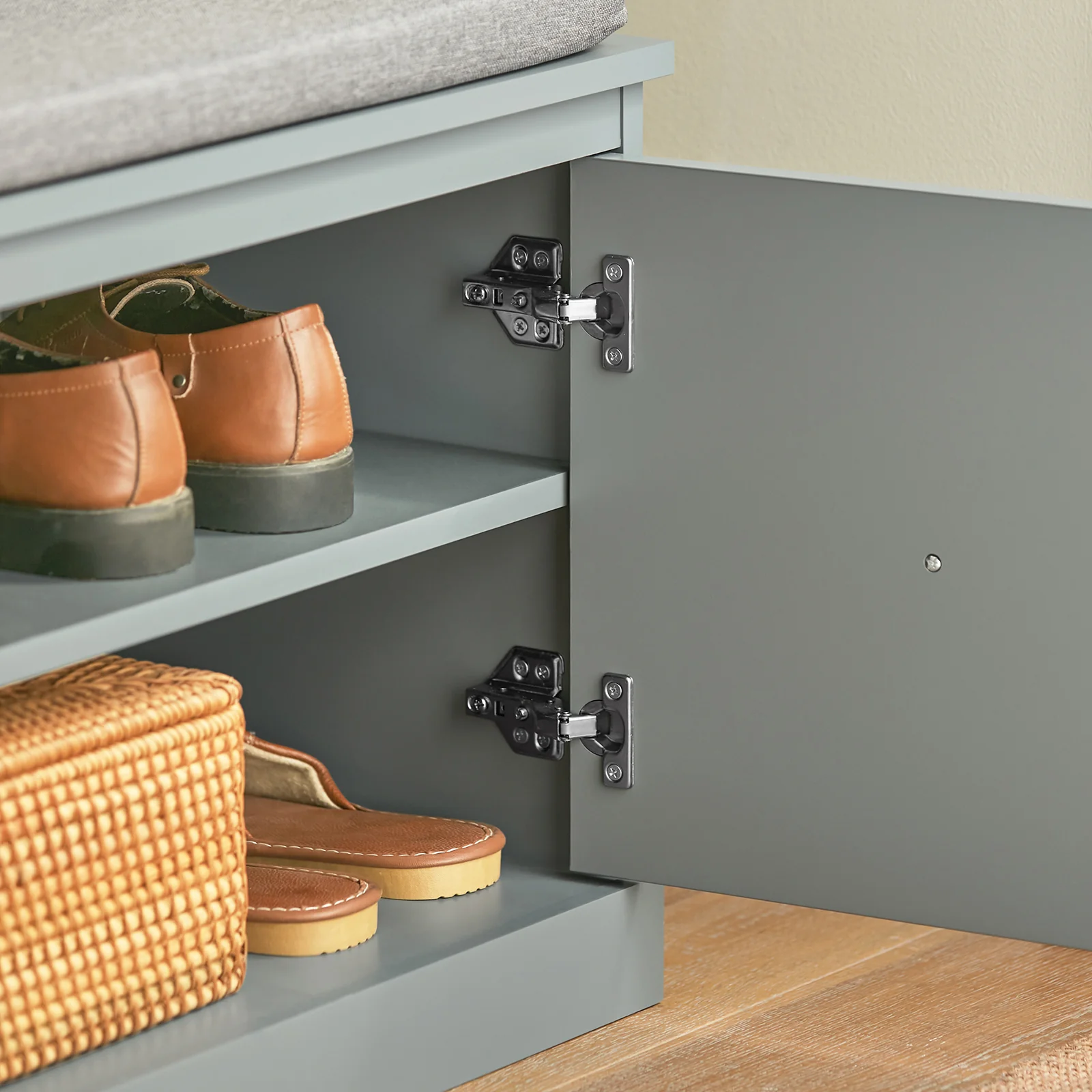 SoBuy FSR131-HG Schoenenbank voor Hal, Opbergbank met Kussen en 2 Deuren, Schoenenopberger voor Hal, Slaapkamer, Grijs, 90x34x46 cm - Image 10