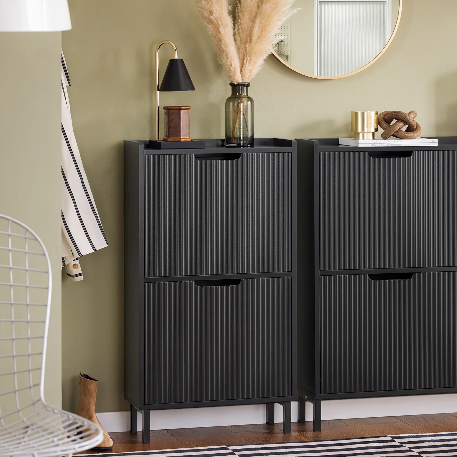 SoBuy FSR177-SCH Schoenenkast met 2 Opendekken, Moderne Schoenenopberger, Compacte Opbergkast voor Schoenen, Smalle Schoenenopberger voor Kleine Ingangen of Gang 50x19x90cm Zwart - Image 3