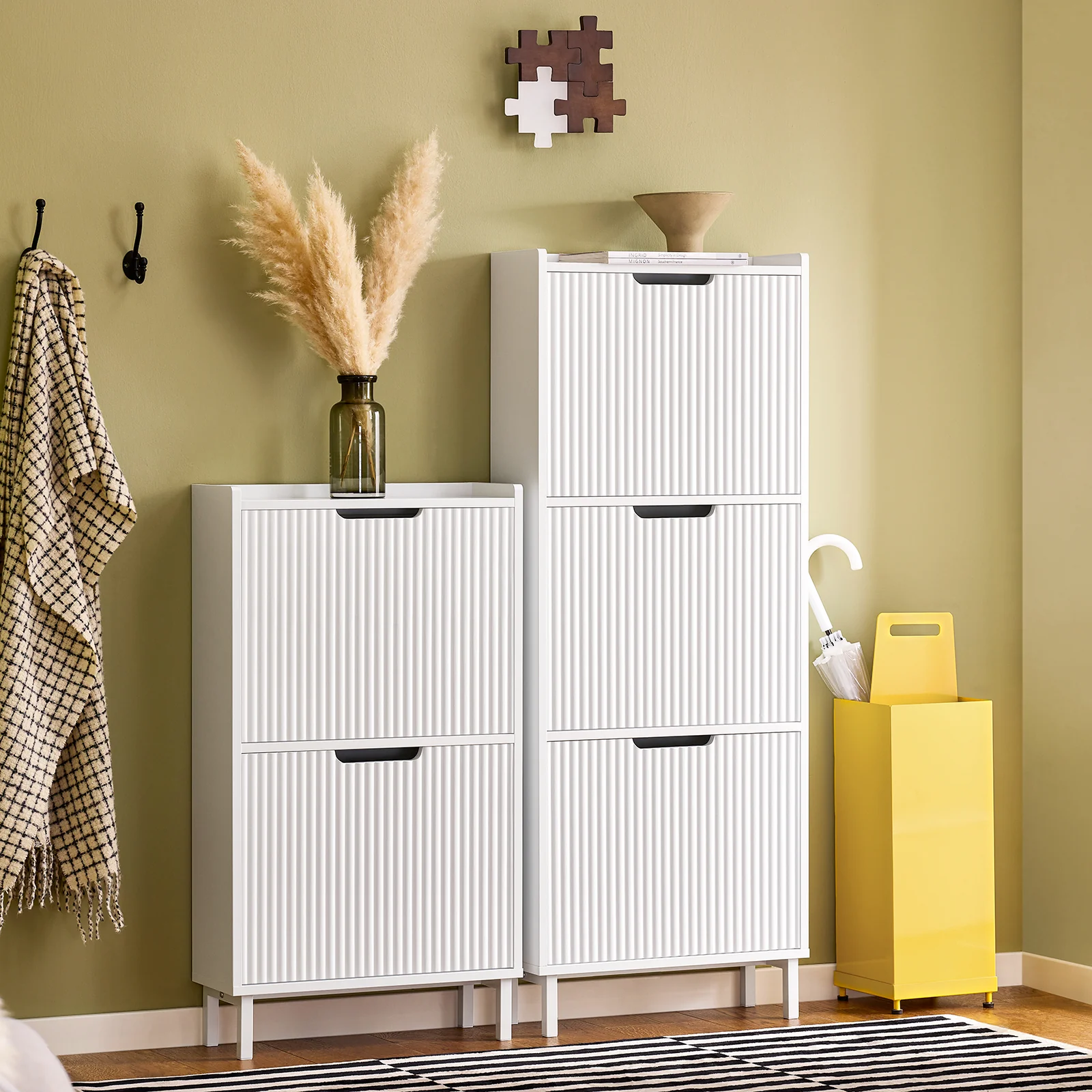 Pre-order SoBuy FSR177-W Smalle Schoenenkast met 2 Kleppen – Moderne Entree Schoenenopberger van MDF, Compact & Ruimtebesparend, 50x19x90 cm, Wit - Image 3