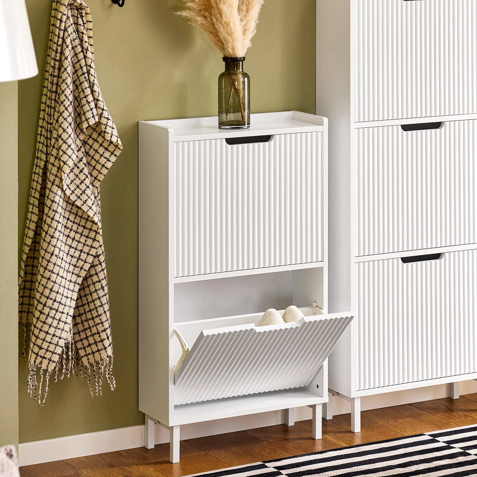 Pre-order SoBuy FSR177-W Smalle Schoenenkast met 2 Kleppen – Moderne Entree Schoenenopberger van MDF, Compact & Ruimtebesparend, 50x19x90 cm, Wit - Image 4