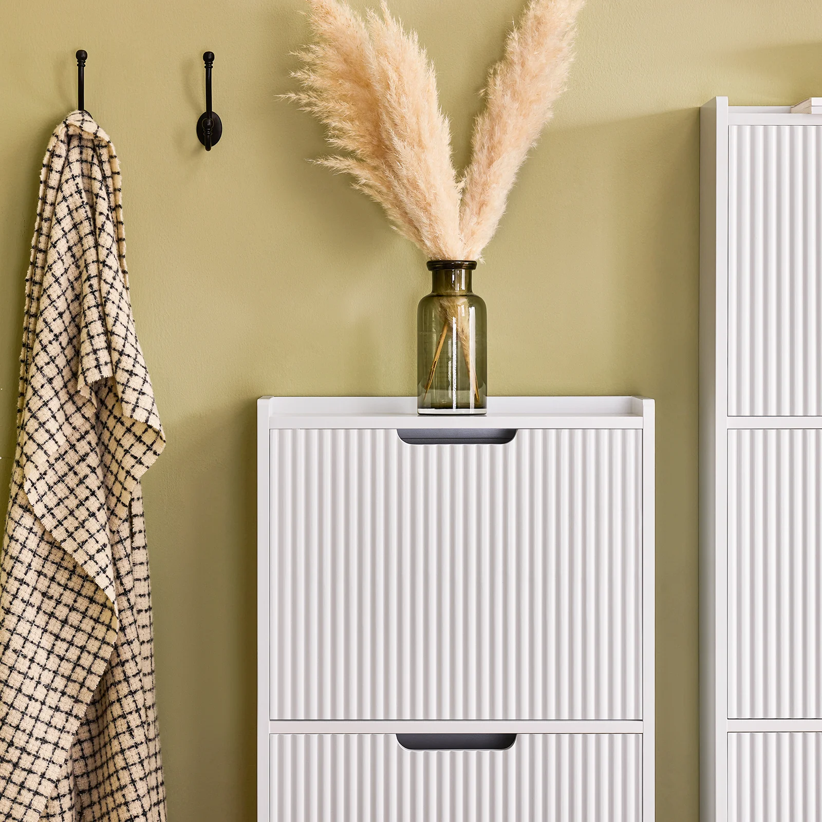 Pre-order SoBuy FSR177-W Smalle Schoenenkast met 2 Kleppen – Moderne Entree Schoenenopberger van MDF, Compact & Ruimtebesparend, 50x19x90 cm, Wit - Image 7