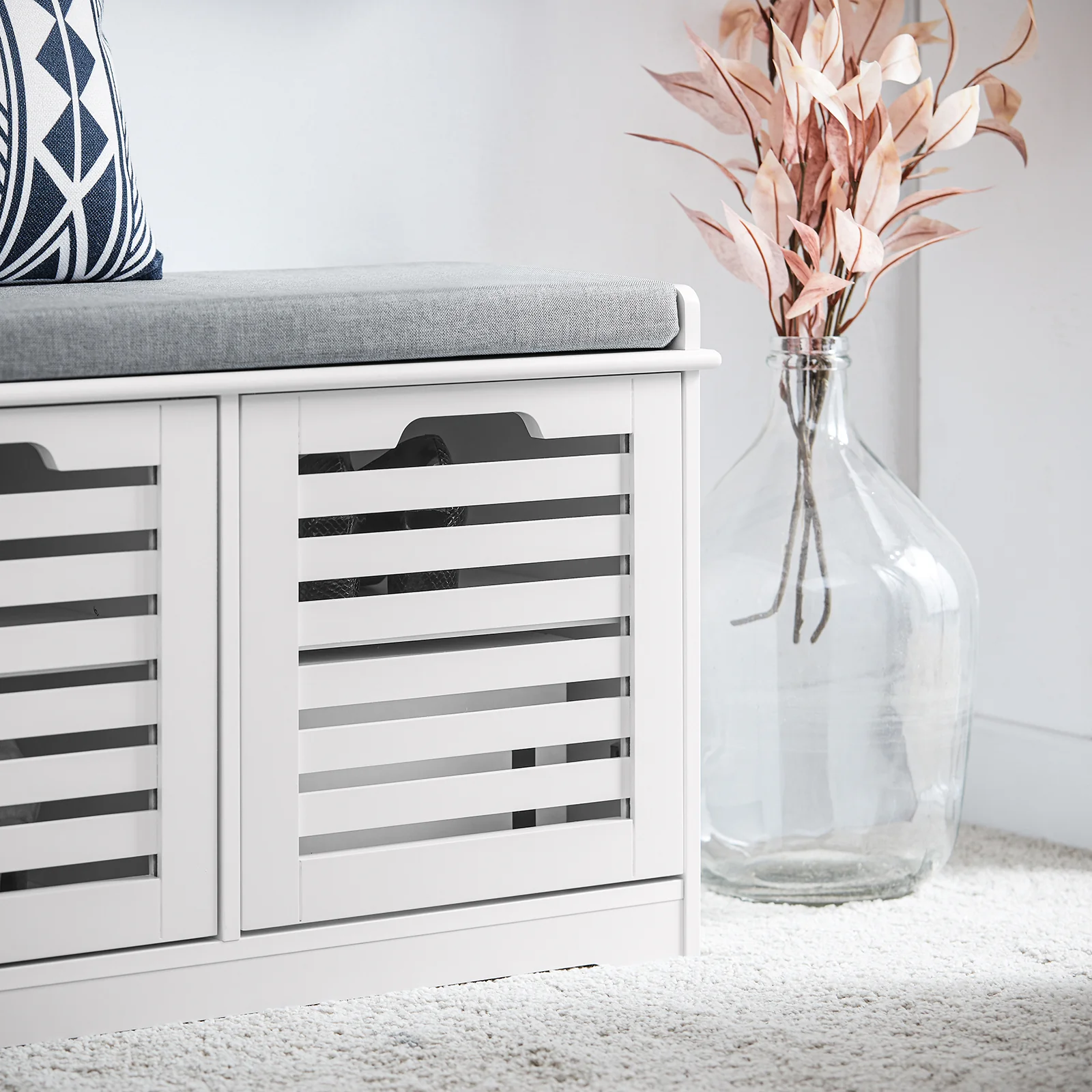 Pre-order SoBuy FSR23-II-W Schoenenbank met Opbergruimte – 2 Deuren & Comfortabel Kussen – Halmeubel 71x35x43cm, Wit - Image 11