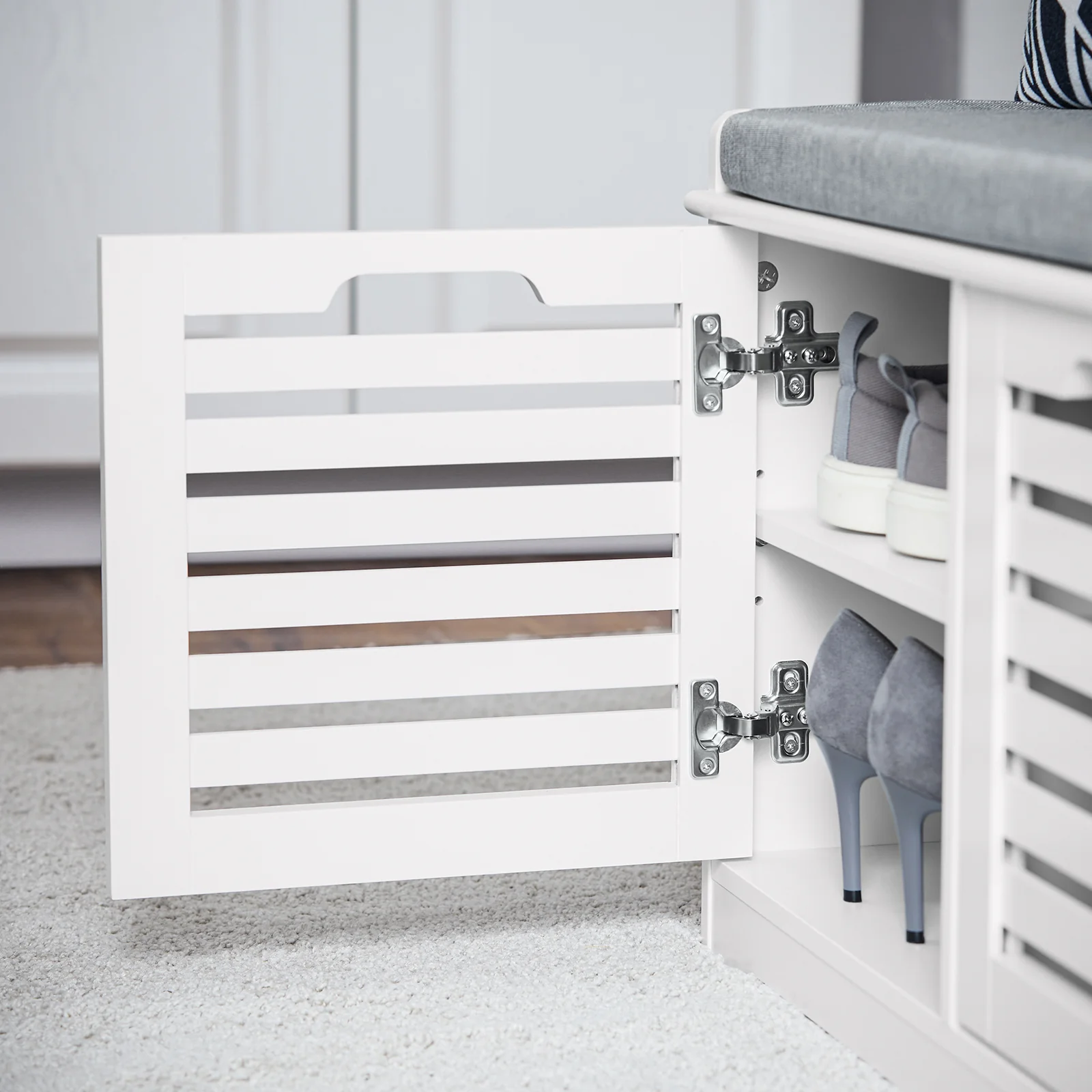 Pre-order SoBuy FSR23-II-W Schoenenbank met Opbergruimte – 2 Deuren & Comfortabel Kussen – Halmeubel 71x35x43cm, Wit - Image 12