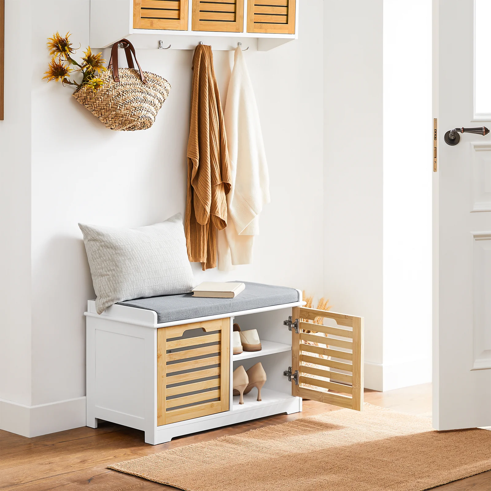 SoBuy FSR23-II-WN Schoenenbank met Opbergruimte en Comfortkussen – 2-Deurs Schoenenkast voor Hal – 71x35x43cm, Wit/Naturel - Image 4