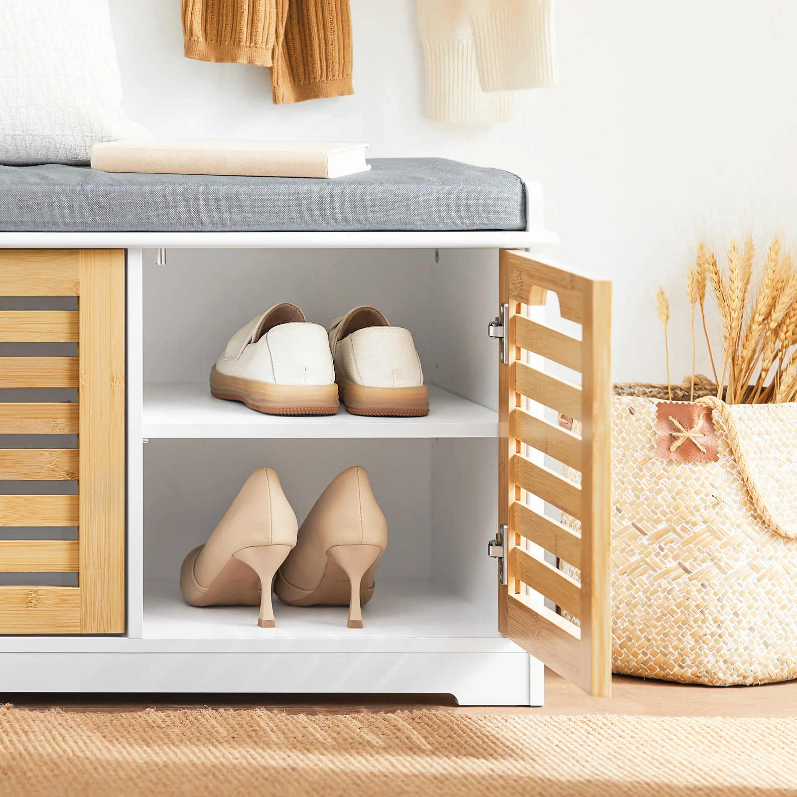 SoBuy FSR23-II-WN Schoenenbank met Opbergruimte en Comfortkussen – 2-Deurs Schoenenkast voor Hal – 71x35x43cm, Wit/Naturel - Image 9