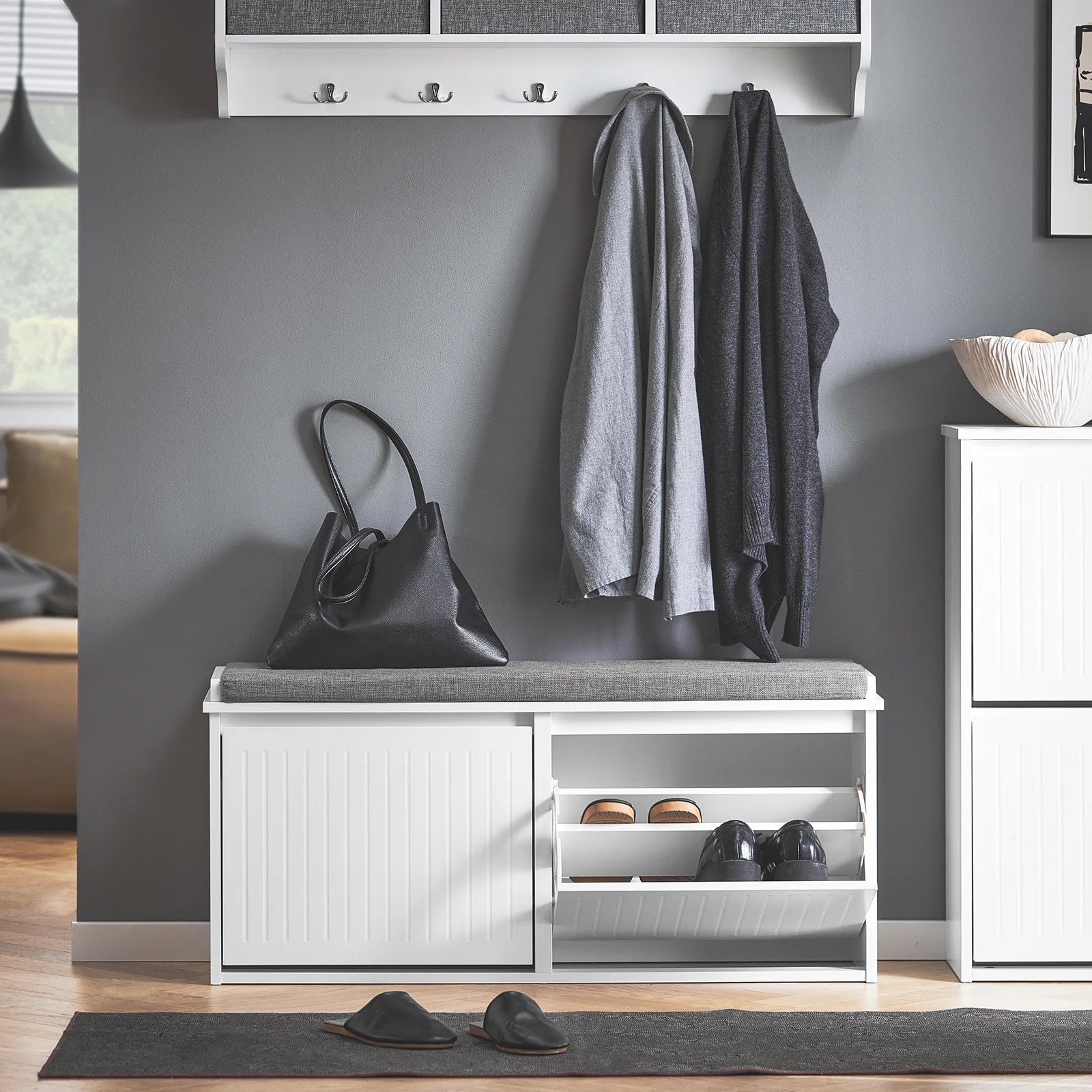 SoBuy FSR98-XL-W Schoenenbank met Opbergruimte en Comfortabel Kussen – 2 Deurtjes, Wit, 158 kg draagvermogen, L100 x B26 x H46 cm - Image 3