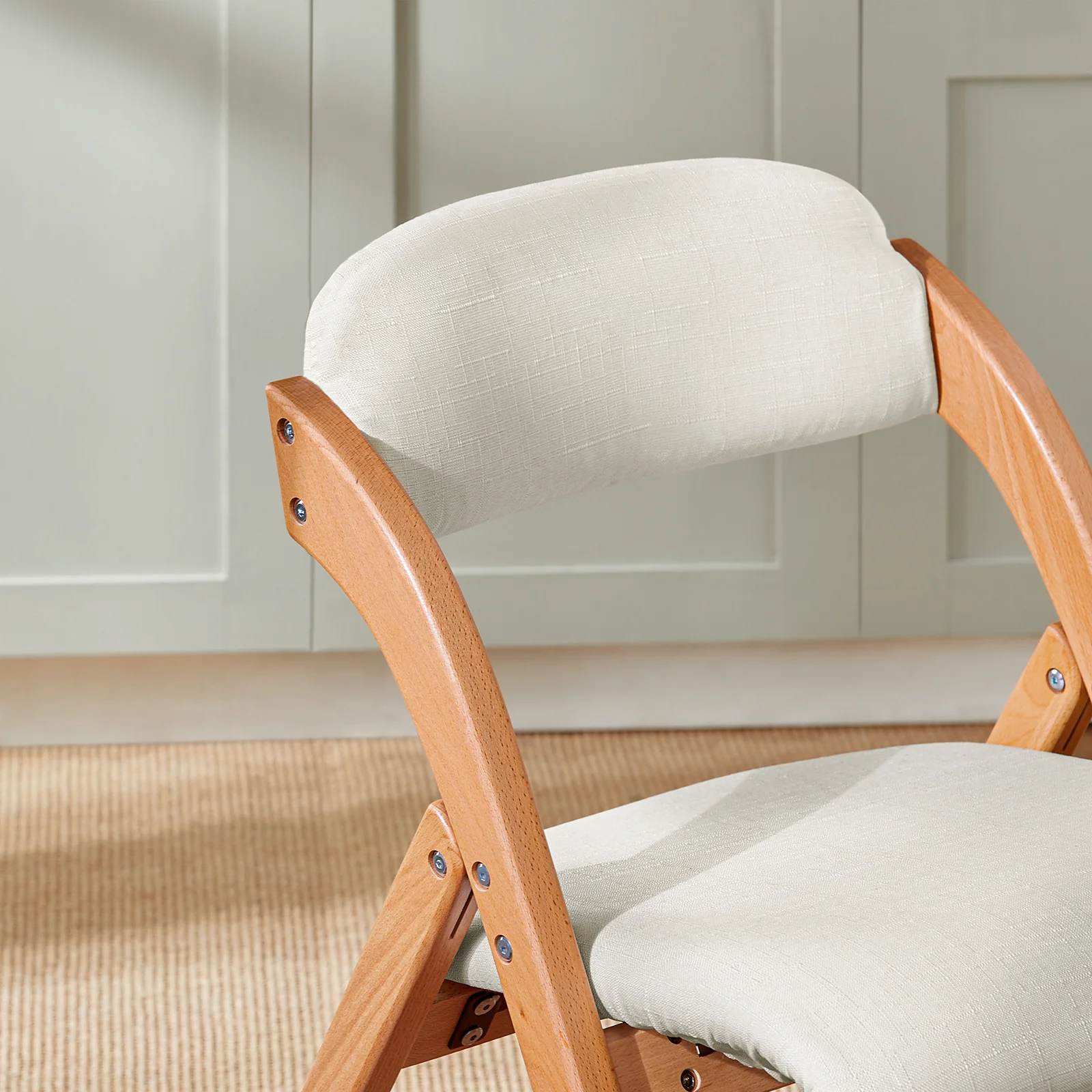 SoBuy FST92-W Opvouwbare Stoel met Gevuld Hout, Ergonomisch Ontwerp – Compacte Keuken- en Bureaustoel voor Eetkamer of Woonkamer, Perfect voor Kleine Ruimtes, Wit - Image 8