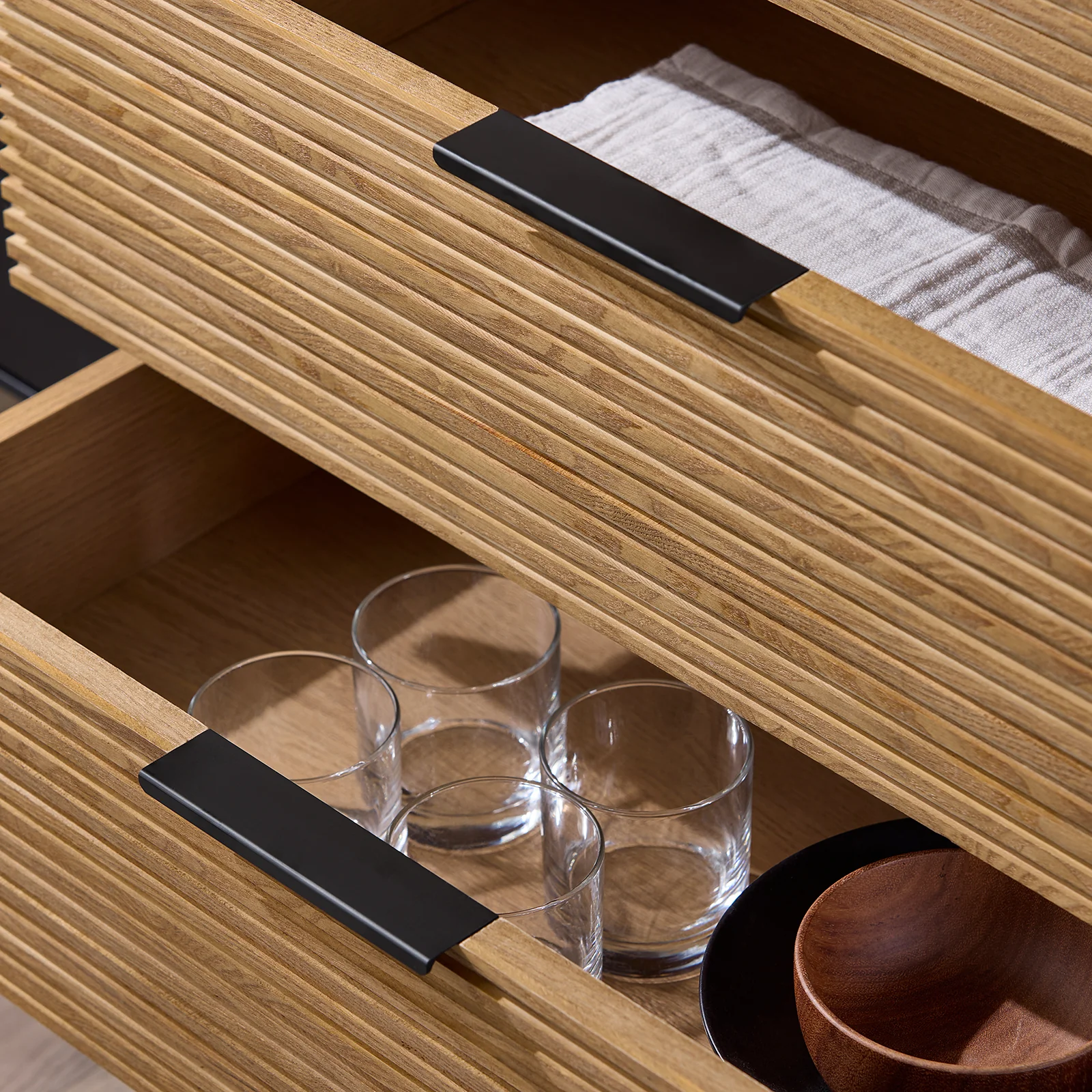 SoBuy HFSB02-SCH Lage dressoir, commode opbergkast, dressoir voor keuken, eetkamer, woonkamer, entree, met kast, 1 deur en 3 laden - Image 10