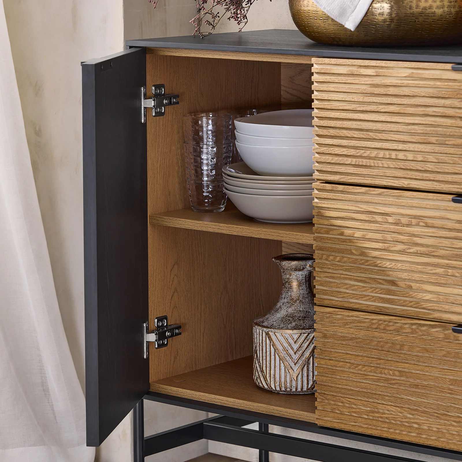 SoBuy HFSB02-SCH Lage dressoir, commode opbergkast, dressoir voor keuken, eetkamer, woonkamer, entree, met kast, 1 deur en 3 laden - Image 9