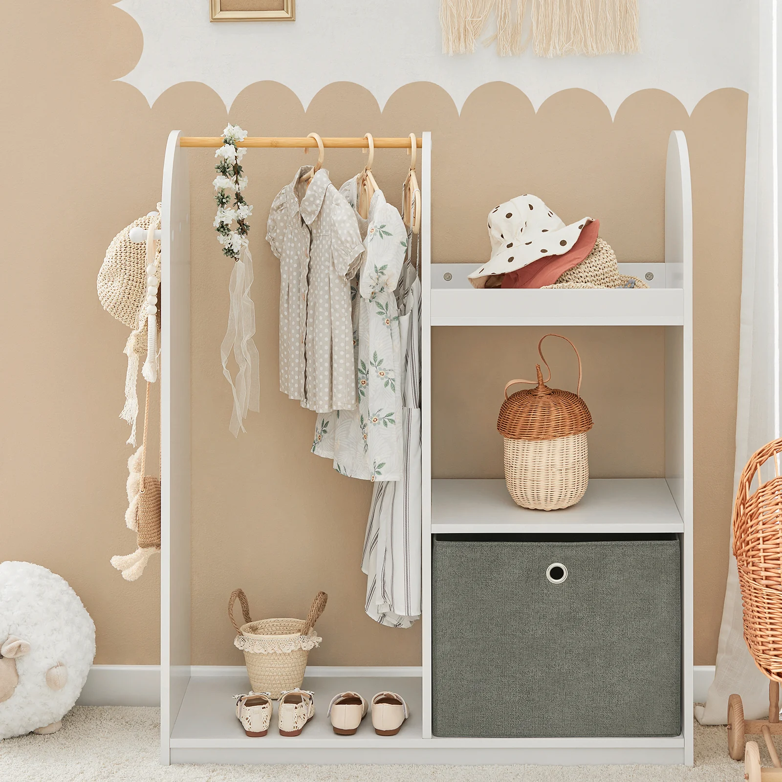 SoBuy KMB40-W Kinderkledingkast, Kinderslaapkamer Kledingrek, Kinderkledingrek, Kledingroedes, Kapstok, Kledingkasten met 3 Planken, 1 Mand en 3 Haken - Image 2