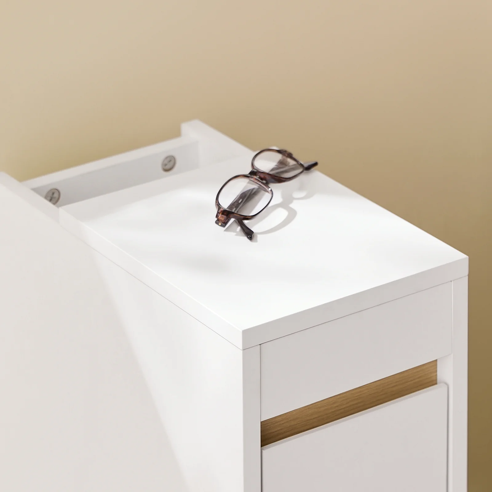 SoBuy FBT163-WN Smal Nachtkastje 20 cm met Lade en Plank – Ruimtebesparend Meubel voor Woonkamer, Wit/Naturel 20 x 35 x 60 cm - Image 7