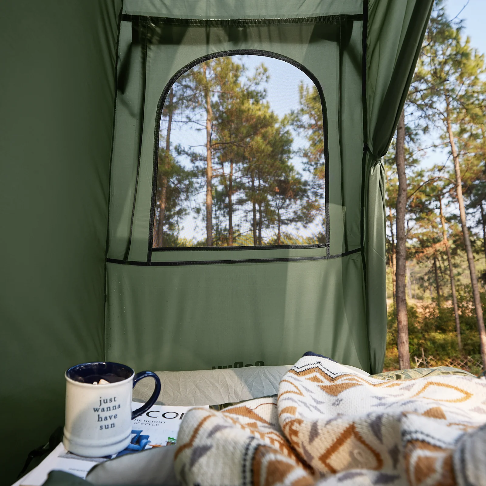 SoBuy OGS32-GR 4-in-1 Camping Tent met Opvouwbaar Bed, Waterdicht, Slaapzak en Matras, Lichtgewicht, voor 2 Persoon, Festival, Buitenleven, Hike en Bos - Legergroen - Image 12
