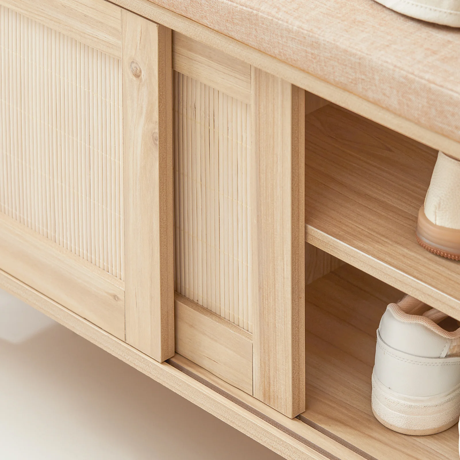 SoBuy Set FSR163-N + FSR160-N – Bamboe Schoenenmeubel Set in Natuurkleur, Schoenenbank met Kussen + Schoenenkast met 2 Kleppen, 2-delige Haloplossing - Image 8