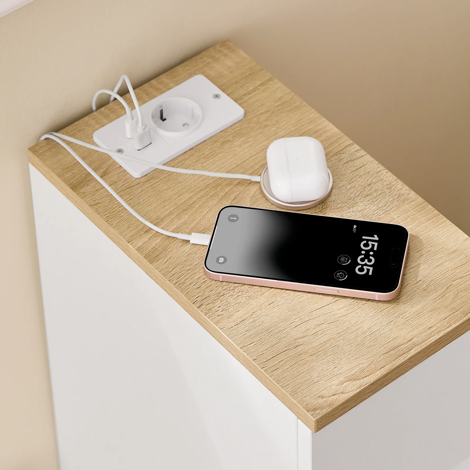 SoBuy FBT111-E-WN Slim Nachtkastje met Oplaadstation, Smal Bijzettafeltje met Standaard Stopcontact, USB-poort en Type-C Poort voor Slaapkamer en Woonkamer, B20 x D35 x H60 cm, Wit - Image 6