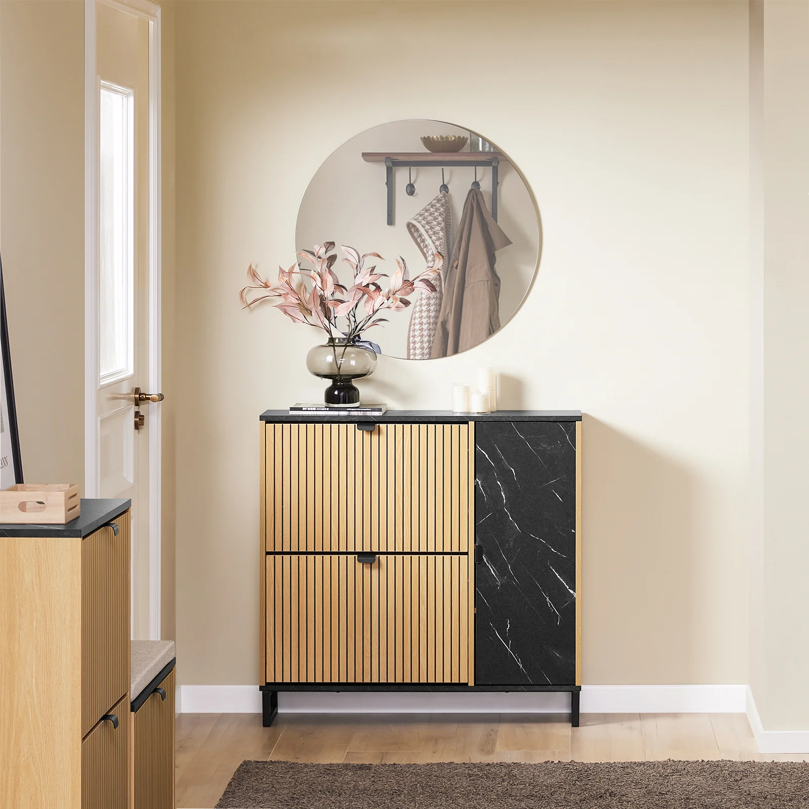 SoBuy FSR203-N Smalle schoenenkast voor entree, schoenenkast met 2 kleppen en zijdeur, schoenenopslag, Scandinavisch design, compact, zwart, licht hout, 90 x 24 x 88 cm - Image 2